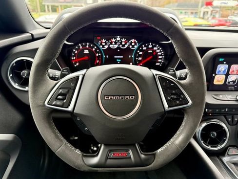 Used 2018 Chevrolet Camaro SS image 36