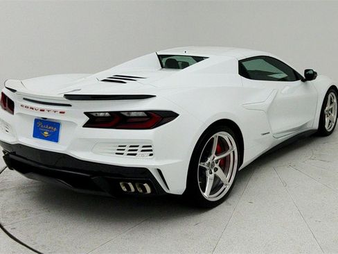 New 2025 Chevrolet Corvette E-Ray image 6