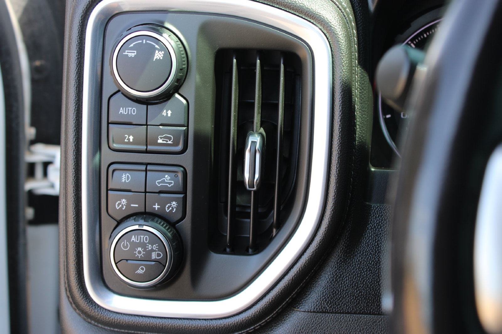 Used 2019 Chevrolet Silverado 1500 RST w/ All-Star Edition AWD/4WD image 23