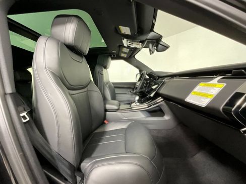 New 2026 Land Rover Range Rover Sport Dynamic SE AWD/4WD image 3