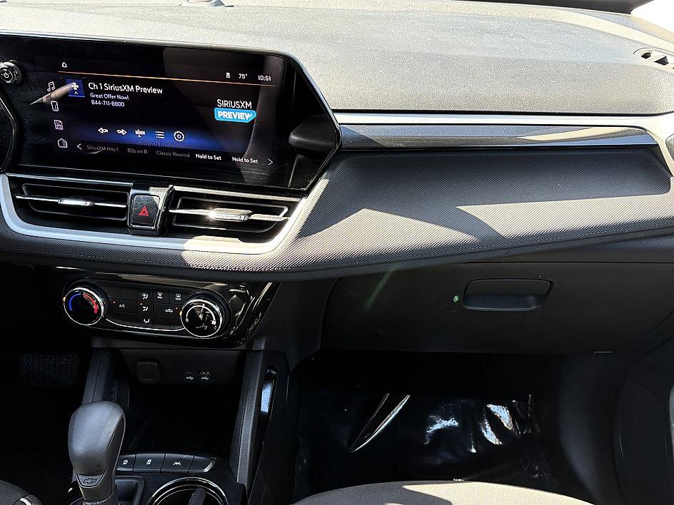 Used 2025 Chevrolet TrailBlazer LT FWD image 14