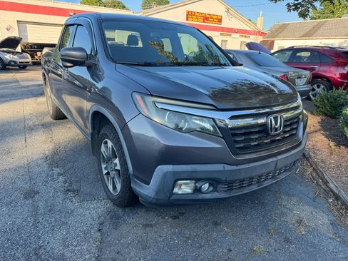 Used 2017 Honda Ridgeline RTL-T image 2