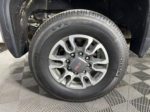 Used 2022 GMC Sierra 3500 AT4 image 5