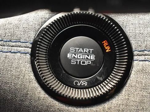 Used 2024 Jeep Compass Latitude image 29