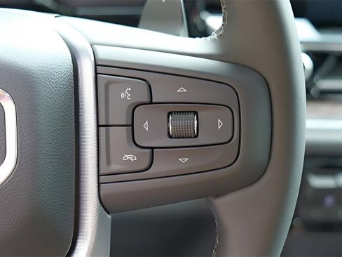 New 2026 GMC Sierra 1500 SLT image 13