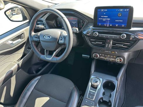 Used 2024 Ford Escape ST-Line image 11