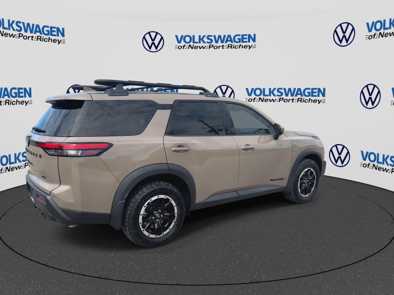 Used 2025 Nissan Pathfinder Rock Creek AWD/4WD image 8