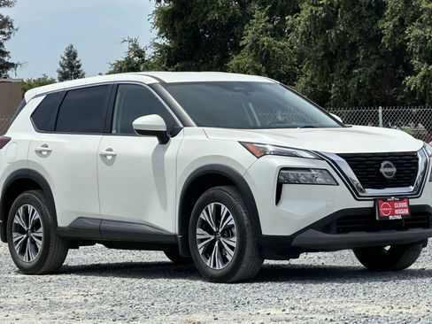 Used 2023 Nissan Rogue SV FWD image 10