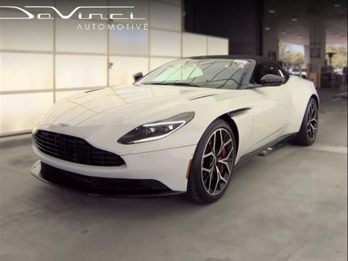 Used 2019 Aston Martin DB11 Volante RWD image 1