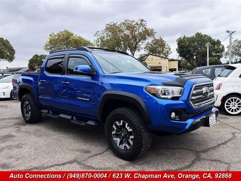 Used 2017 Toyota Tacoma TRD Off-Road RWD image 1