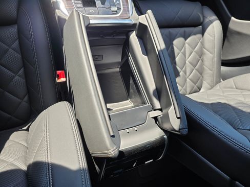 New 2026 BMW X5 xDrive50e w/ Executive Package AWD/4WD image 24