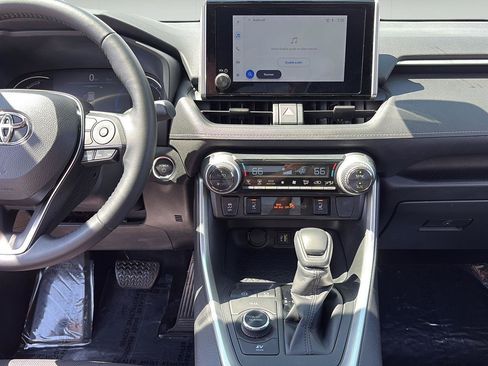 Used 2025 Toyota RAV4 XLE w/ Convenience Package AWD/4WD image 12