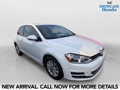 Used 2016 Volkswagen Golf 2-Door FWD image 6