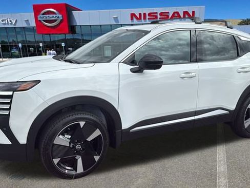 New 2026 Nissan Kicks SR w/ Cold Weather Package image 7