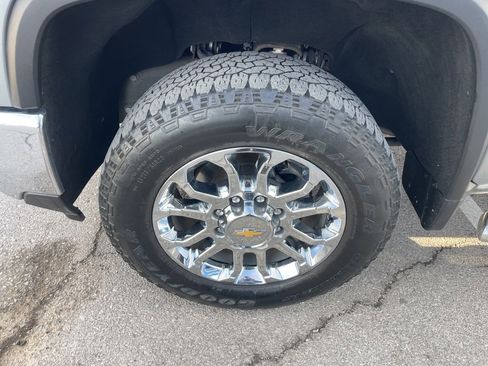 Certified 2024 Chevrolet Silverado 2500 LTZ w/ LTZ Plus Package image 12