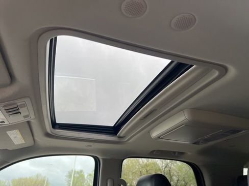 Used 2014 GMC Yukon Denali AWD/4WD image 17