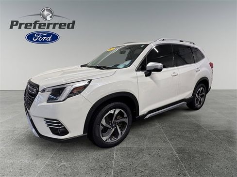 Used 2024 Subaru Forester Touring w/ Pop Package 2 image 10