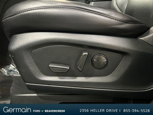 Used 2022 Ford Explorer XLT w/ Equipment Group 202A image 17