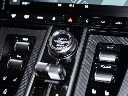 New 2026 Aston Martin V8 Vantage Coupe image 26