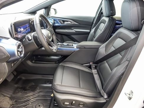 New 2026 Chevrolet Equinox EV LT image 10