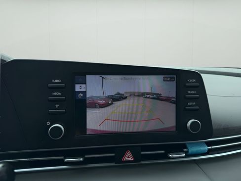 Used 2024 Hyundai Elantra SE image 14