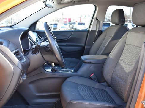 Used 2019 Chevrolet Equinox LT w/ Sun & Navigation Package image 7