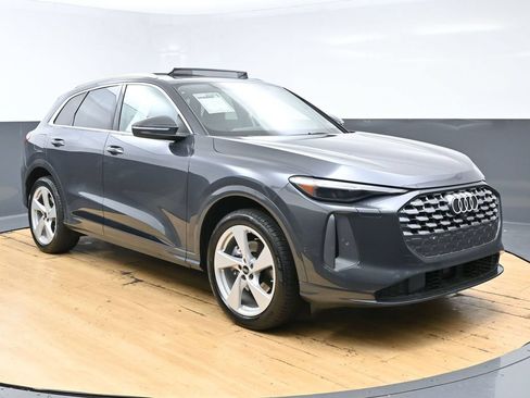 Used 2025 Audi Q5 Prestige AWD/4WD image 3