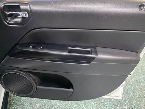 Used 2016 Jeep Compass Sport w/ Power Value Group image 25