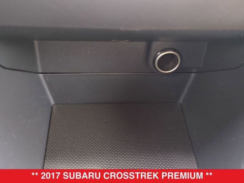 Used 2017 Subaru Crosstrek 2.0i Premium w/ Moonroof Package image 27