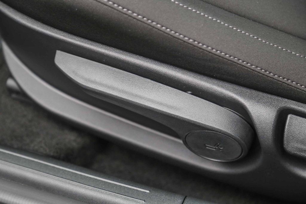 Certified 2026 Hyundai Elantra SEL FWD image 22