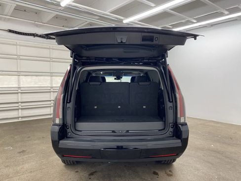 Used 2019 Cadillac Escalade Luxury image 29