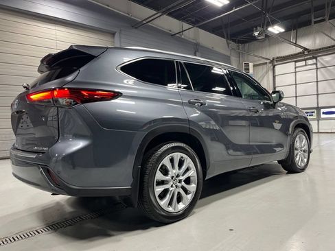 Used 2020 Toyota Highlander Limited AWD/4WD image 7
