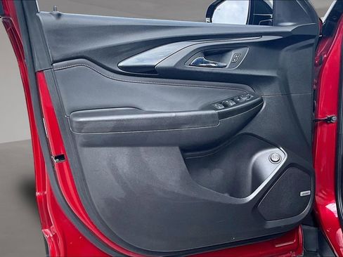 Used 2021 Chevrolet TrailBlazer RS w/ Sun and Liftgate Package image 19