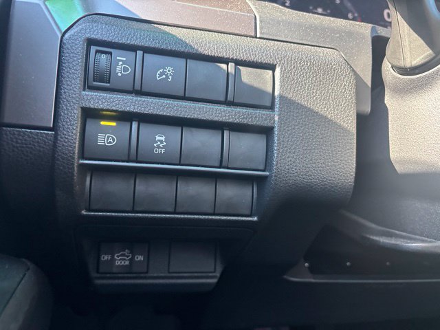 Certified 2025 Toyota Tacoma TRD Off-Road AWD/4WD image 13