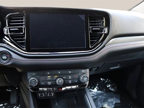 New 2025 Dodge Durango R/T w/ Blacktop Package image 22