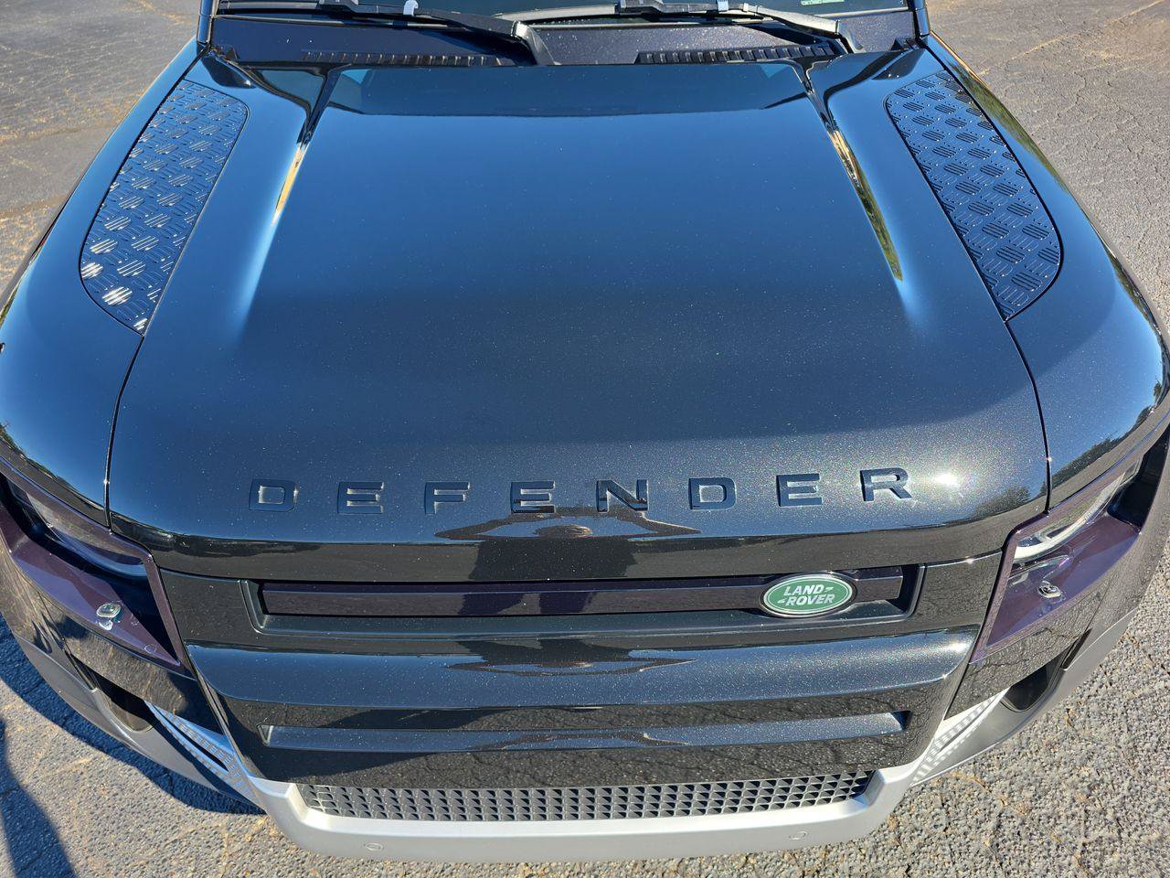 Used 2023 Land Rover Defender 130 SE AWD/4WD image 36