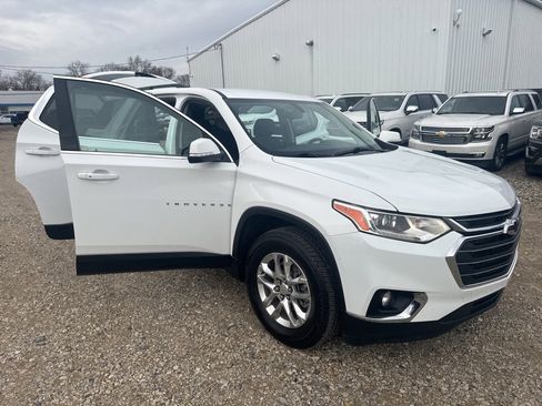 Used 2021 Chevrolet Traverse LT image 39