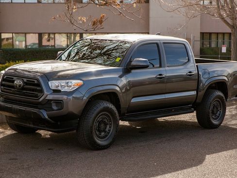 Used 2019 Toyota Tacoma SR w/ SR Convenience Package image 9
