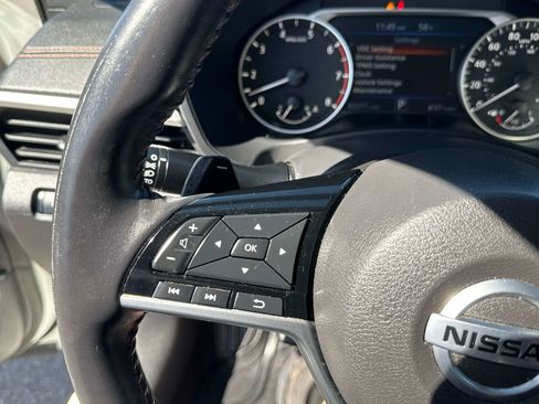 Used 2020 Nissan Altima 2.0 SR FWD image 24