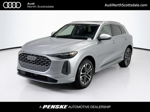 Certified 2025 Audi Q5 Prestige AWD/4WD image 1