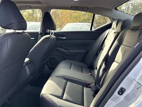 New 2025 Nissan Altima 2.5 SR image 9