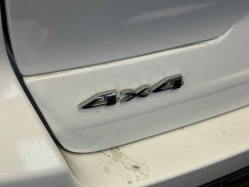 Used 2023 Jeep Grand Cherokee Laredo image 15