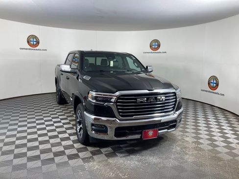 Used 2025 RAM 1500 Laramie image 18