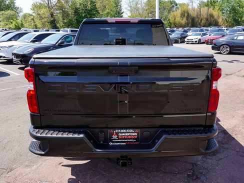 Used 2024 Chevrolet Silverado 1500 Custom w/ Rally Edition AWD/4WD image 5