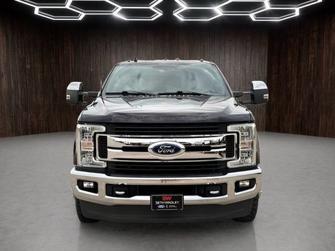 Used 2019 Ford F350 XLT w/ XLT Premium Package AWD/4WD image 3
