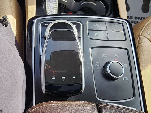 Used 2018 Mercedes-Benz GLS 450 4MATIC image 27