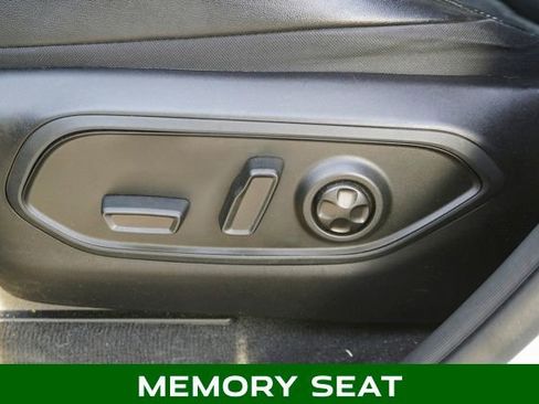 Used 2023 Jeep Grand Cherokee Limited w/ Luxury Tech Group II image 16