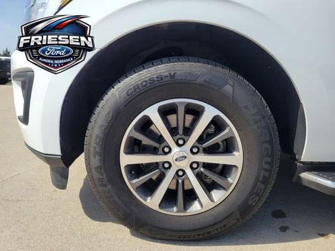 Used 2020 Ford Expedition Max XLT w/ Equipment Group 202A image 8