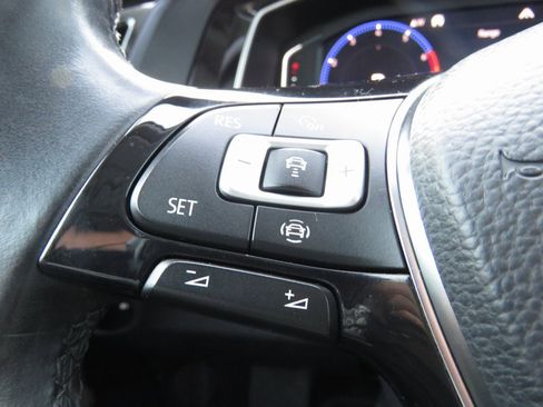 Used 2019 Volkswagen Jetta SEL w/ Cold Weather Package image 21