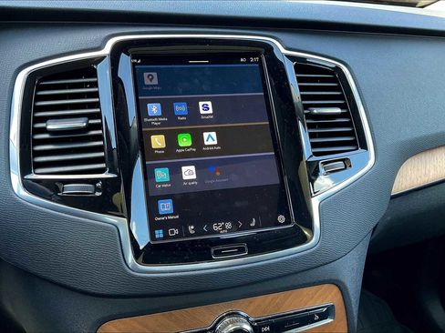 Used 2025 Volvo XC90 B5 Plus w/ Protection Package Premier image 39